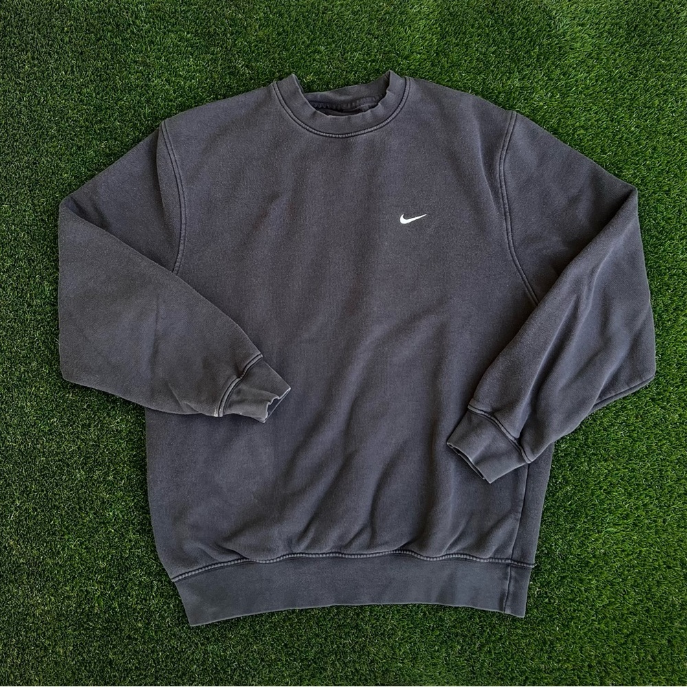 Vintage 90’s Black Nike Crewneck Men’s Size M